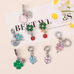 Dolce ciondolo a forma di trifoglio charm perline braccialetto DIY accessori gioielli