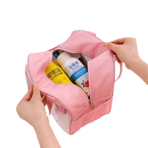 Insulated lunch bag for students and office workers, portable thermal bento storage pouch.
