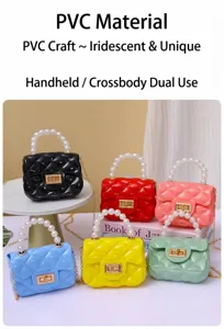 Süße PVC Jelly Mini Tasche mit Perlenhenkel und Goldkette, farbenfrohes Accessoire für Damen.