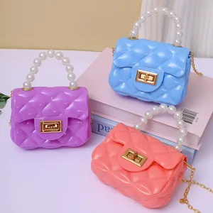 Carina borsa a tracolla in gelatina per ragazze con manico di perle e vivaci colori caramella.