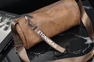 Borsa a tracolla cilindrica marrone casual per uomo e donna borsa elegante e pratica