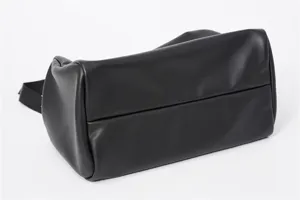 Schwarze Umhängetasche Detail, große Kapazität lässige Messenger Bag für Reisen Alltag.