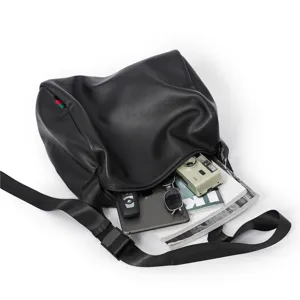 Schwarze PU Leder Umhängetasche große Kapazität lässige Schultertasche für Herren Reisen
