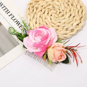 Peigne à cheveux fleur de rose artificielle argenté accessoire mariage coiffure