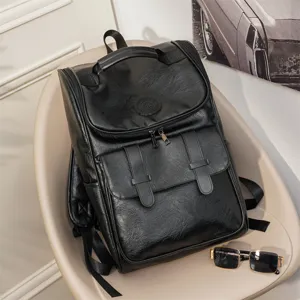 Zaino vintage classico in pelle PU nera per uomo e donna, grande borsa da viaggio elegante.
