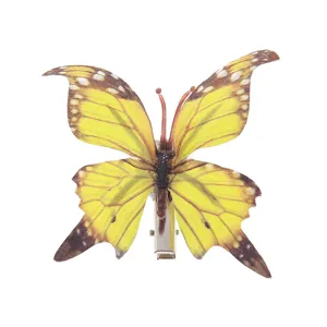 Vivido fermaglio per capelli a farfalla 3D con ali in tessuto giallo, perfetto per lo stile Hanfu.