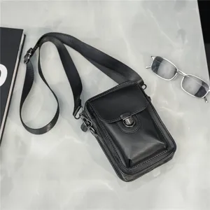 Retro lederen mobiele telefoon schoudertas casual messenger tas voor heren detail