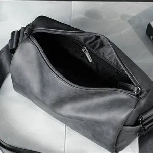 Men's cylindrical shoulder bag casual crossbody bag stylish minimalist travel messenger bag