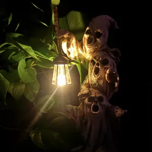 Halloween Geist Harz Hänge Laterne Garten Dekor Detailaufnahme mit warmem Leuchteffekt.