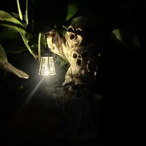 Halloween Geist Laterne Harz Handwerk Detail, leuchtendes Licht Ornament für Gartendekor