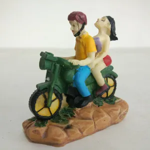 Figurina coppia moto in resina accessorio per terapia della sabbia ornamento da tavolo