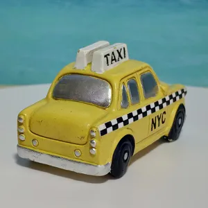 Mini resin New York taxi car model card holder sand tray toy yellow decorative ornament
