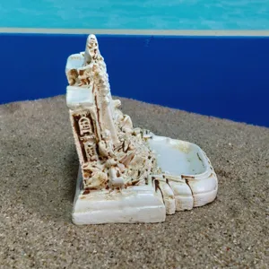 Miniature Roman Trevi fountain figurine resin architectural model for sandplay therapy and souvenir display.