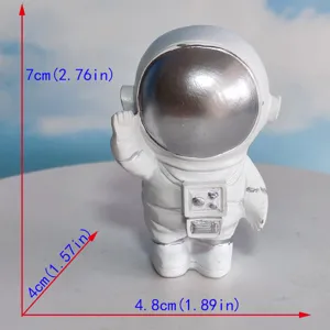 Resin astronaut figurine desktop decoration cute space man ornament for birthday cake gift