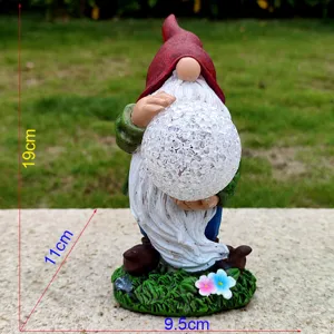 Solar garden gnome resin ornament statue with cracked glass ball light, outdoor decor 19cm
