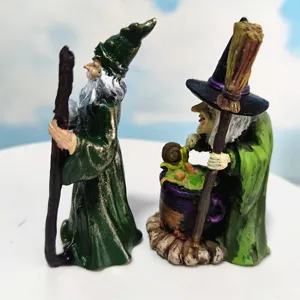 Miniatura mago e strega statuette set, resina magiche sculture per decorazione tavolo sandbox.