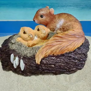 Cute resin squirrel family figurine sculpture tree stump ornament garden yard home decor