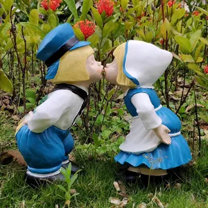 European style kissing couple garden statue resin ornament for outdoor yard park decor wholesale