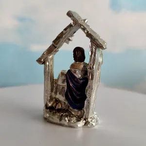 Figurina della nativita in resina artigianato santa famiglia mangiatoia dettaglio