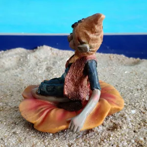 Resin troll figurine elf monster statue sand tray toy tabletop home decoration ornament.