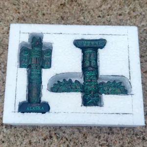 Resin totem pole ornament miniature craft desktop souvenir decoration figurine collectible