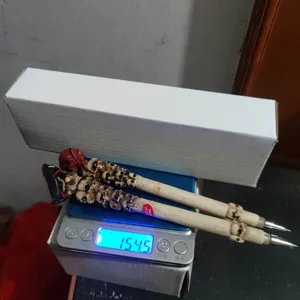 Halloween pirate skull resin craft pen unique holiday party desktop decoration gift