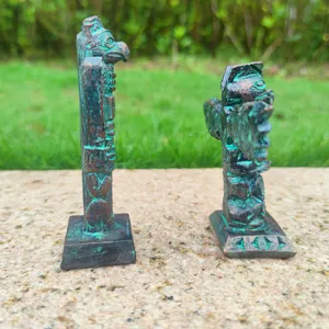 Resin Totem Pole Figurine Sandplay Therapy Model Desktop Ornament Tribal Craft Home Decor