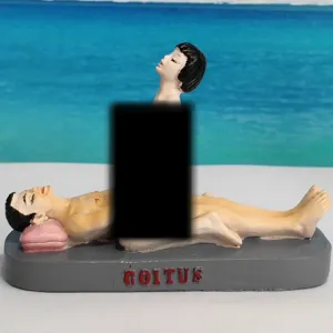 Resin human art figurine educational ornament romantic couple home decor sculpture 1pc