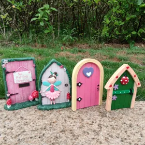 Mini puertas de hadas de resina con mariquita seta y corazón para decoración de jardín.