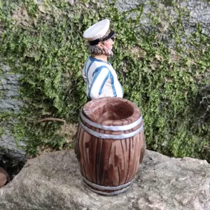 Miniatur Matrose Kapitän Stiftehalter Figur, detailreiches Harz Handwerk für Deko.