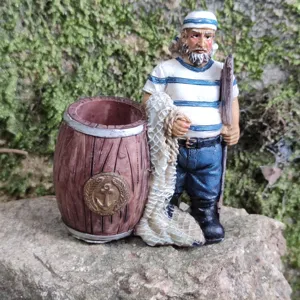 Miniatur Seemann Fischer Harz Stifthalter und Desktop Ornament fuer maritime Heimdekoration
