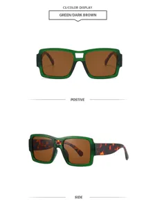 Lunettes de soleil carrées à double pont tendance avec monture verte et branches écaille.