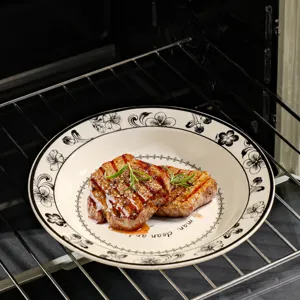 Dikke keramische dinerbord met vintage zwart-wit bloemenpatroon, oven- en magnetronbestendig.