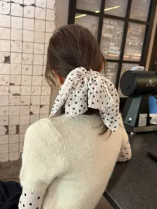 Coletero de lunares con lazo largo, cinta para el pelo elegante para estilo diario vista detalle.