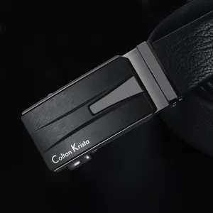 Ceinture homme en cuir noir avec boucle automatique en métal, style affaires et loisirs.