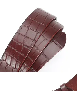 Ceinture homme en cuir véritable gaufré crocodile style business vue détail élégante