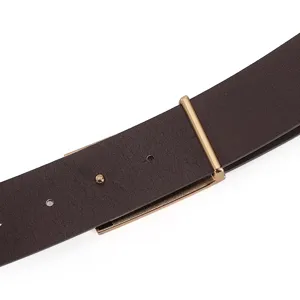 Ceinture en cuir pour homme avec boucle en alliage, style affaires marron minimaliste.