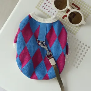 Joli pull argyle pour animal avec anneau de laisse, vêtements tricotés chauds chat et chien