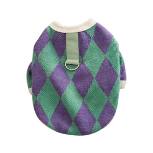Pull-over tricoté à motif argyle pour chat avec anneau de laisse intégré, vêtement chaud.
