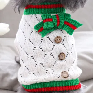 Gestrickter Hundepullover Haustier Kleidung mit rotem grünem Streifen Schleife Winter warm
