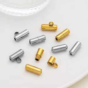 Fermoirs à vis cylindriques en acier inoxydable, vue détail, apprêts de bijoux dorés et argentés.