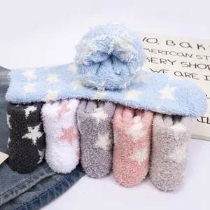 Calcetines cálidos de felpa de coral para mujer invierno esponjoso diseño de estrella suave