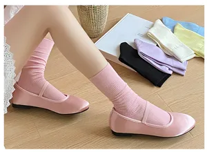 Solid color cotton mid-calf socks women spring summer thin college style detail view