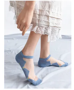 Sommer dünne Kristallseide Socken Damen transparente kleine Blumen kurze Boot Socken Detail