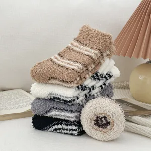Chaussettes d'hiver douillettes pour femme epaisses chaudes polaire corail rayees
