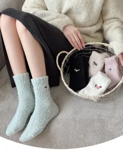 Cozy thick fleece winter socks with cute dachshund embroidery, warm mid-tube casual socks.