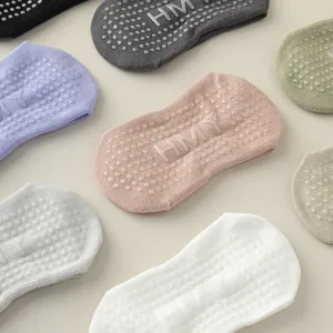 Chaussettes de yoga antidérapantes pour femmes avec grips en silicone fitness sport