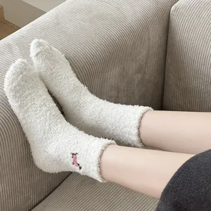 Thickened fluffy coral fleece socks for women, cute dachshund embroidery winter warm casual mid-calf