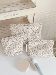 Vintage Floral Cotton Makeup Bag Large Capacity Portable Handheld Toiletry Storage Organizer Travel Cosmetic Bag
