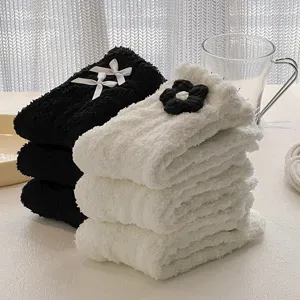 Herbst Winter dicke warme Korallenfleece Socken mit Schleife Blume kuschelige Haussocken